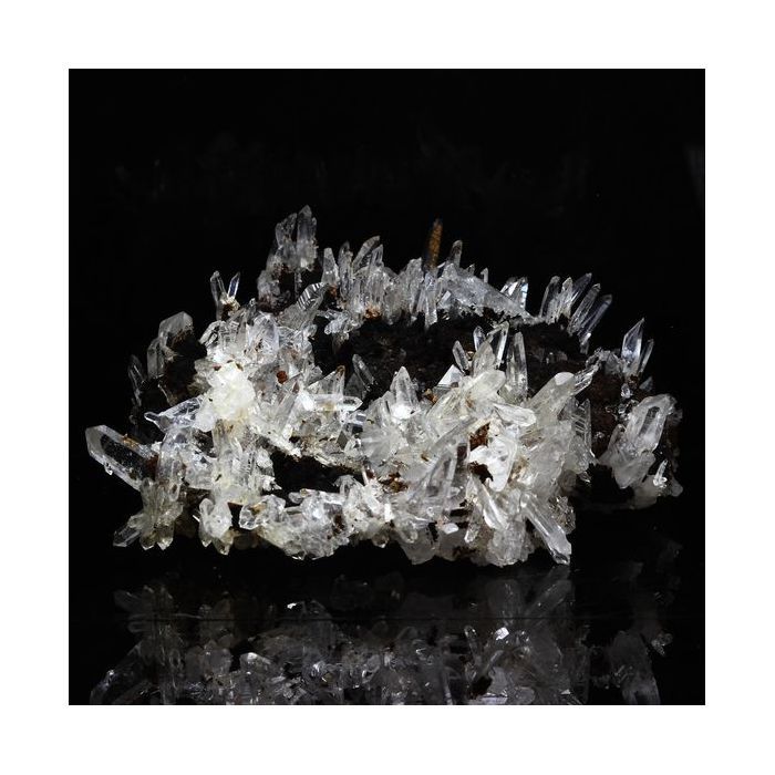 Pierres et Minéraux. Quartz Muzo. 415.8 ct. Vaulnaveys, Isère, France.