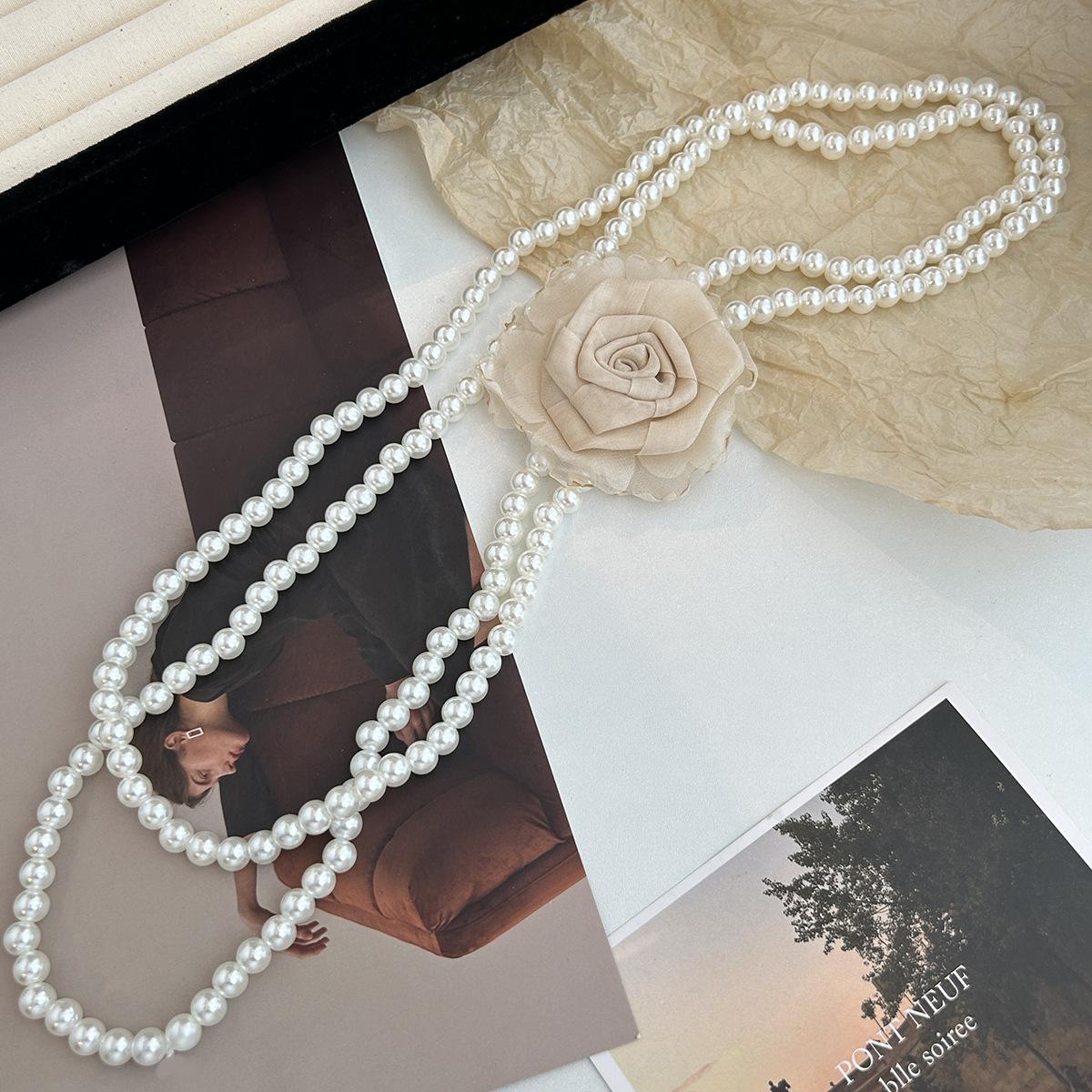 

Berlin Flower Rose Pearl Necklace Women S High Sense Light Luxury Niche Autumn And Winter Stacked Sweater Chain Accessories