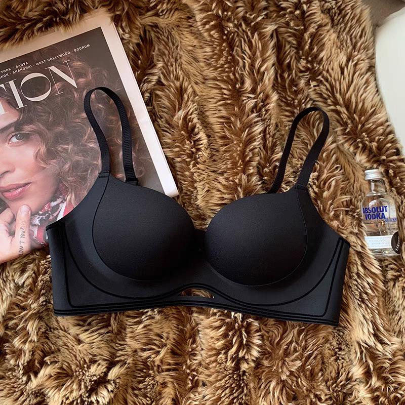 

Энергичная девушка Минималистичный беспроводной пуш-ап бюстгальтер для маленькой груди 32/70AB-S