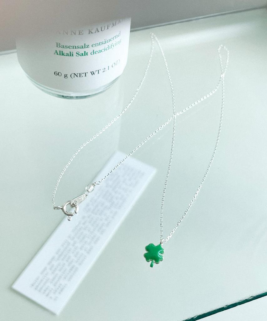 Ourthings Melting Clover Necklace