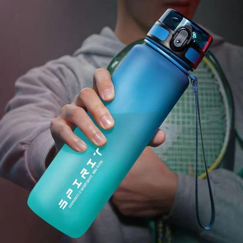 500-1000ML Sports Water Bottle, Frosted Gradient Color Drinking Cup with Handle, Ideal for Gym Outdoor Activities Camping