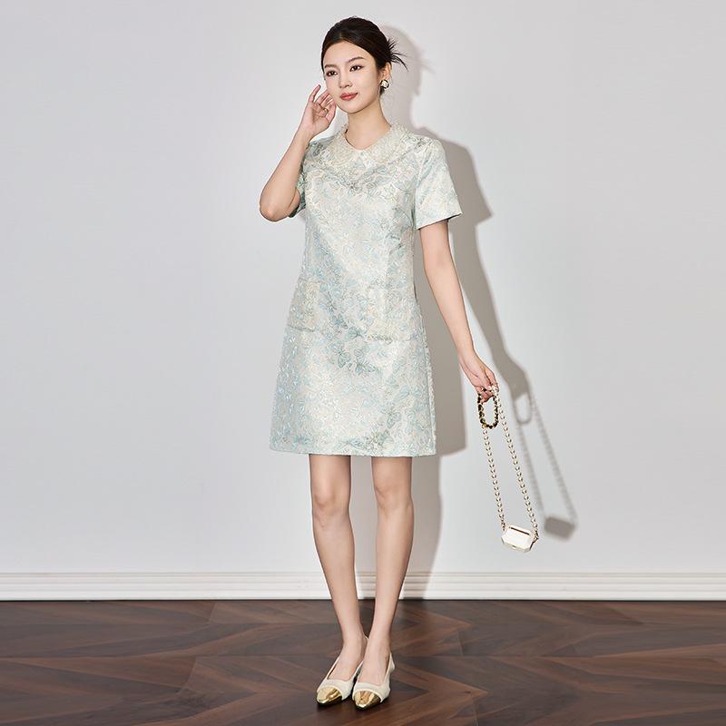 

Elegant Gold Silk Jacquard Dress with Heavy Beading and Turn-Down Collar Double Extra Large