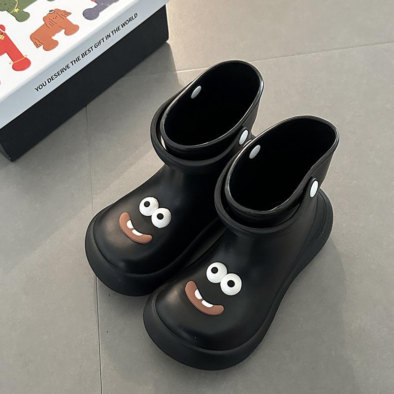 Big-eyed boy funny cartoon sandals summer flat rain shoes fashionable and cute outer wear non-slip thick-soled beach cool slippers