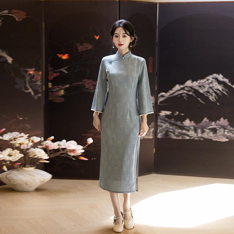 Gelber invertierter langärmeliger nationaler Stil neuer chinesischer Stil Suzhou langärmeliger Herbst-Cheongsam verbessert jung 1011 neue Damen Frühling und Herbst