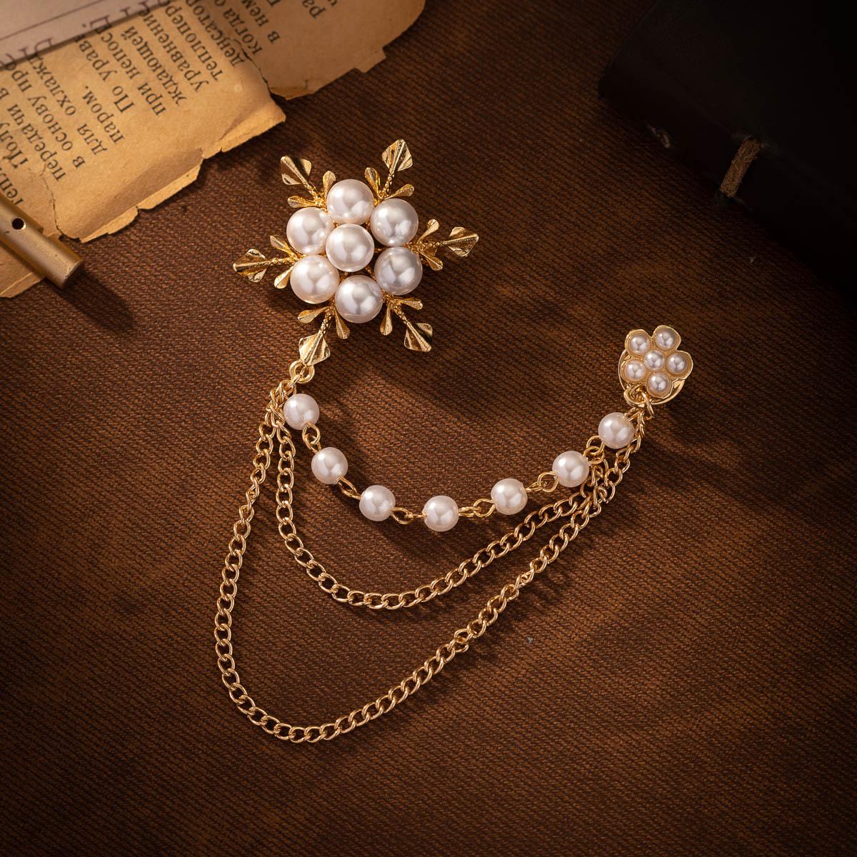 Korean Style Elegant Pearl Brooch - Fashionable Tassel Chain Snowflake Design