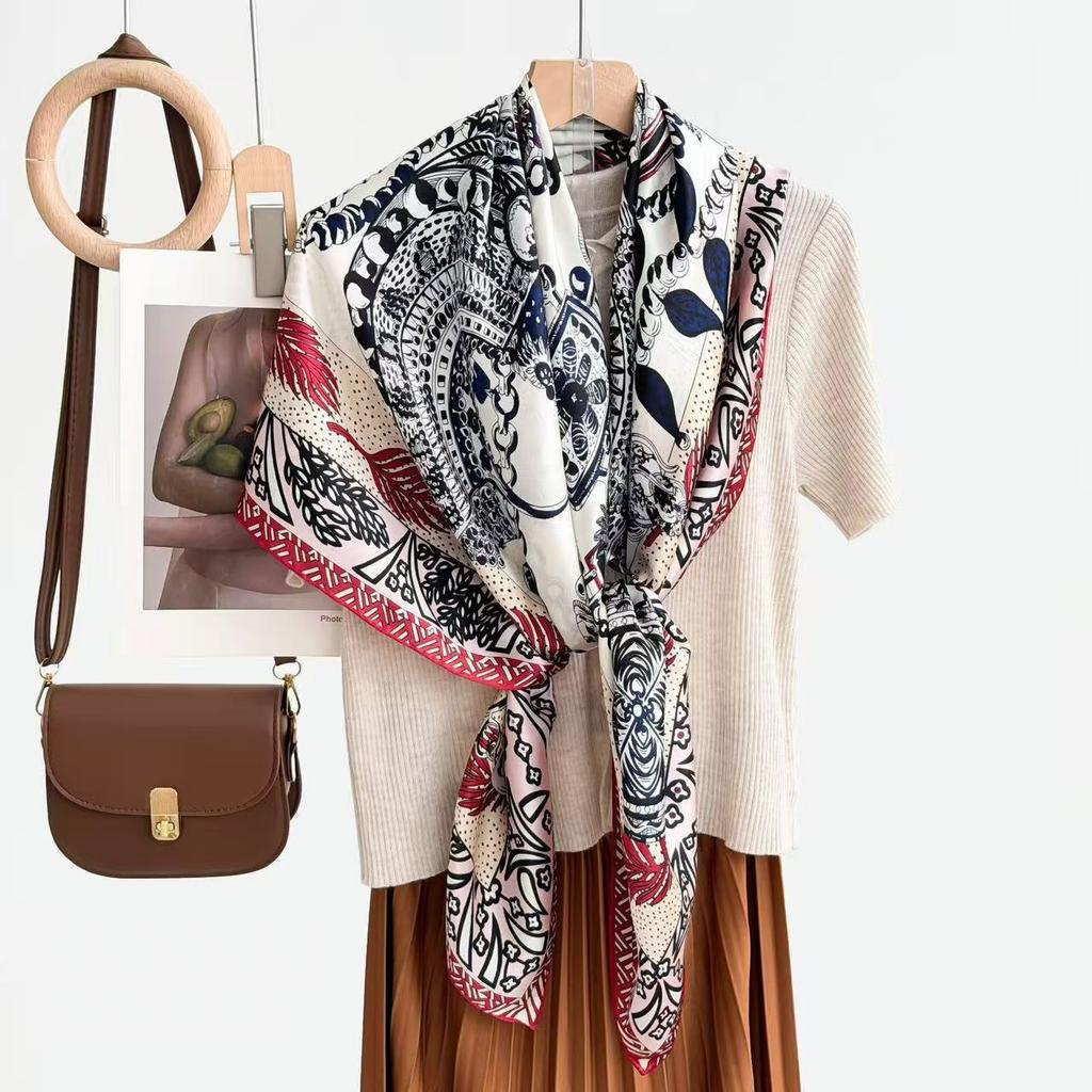 New fashion 111 mulberry silk silk scarf, women's Spring Festival gift for elders to keep warm 111 silk collection