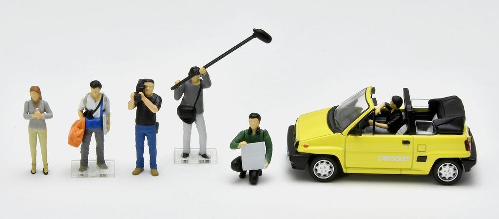TOMYTEC GeoColle 64 TV Crew 2 ABS Figures Accessories Partially Miniature Car Set 1/64 #CarSnap11b Resin/PVC & (Painted, Assembled) + Die-cast
