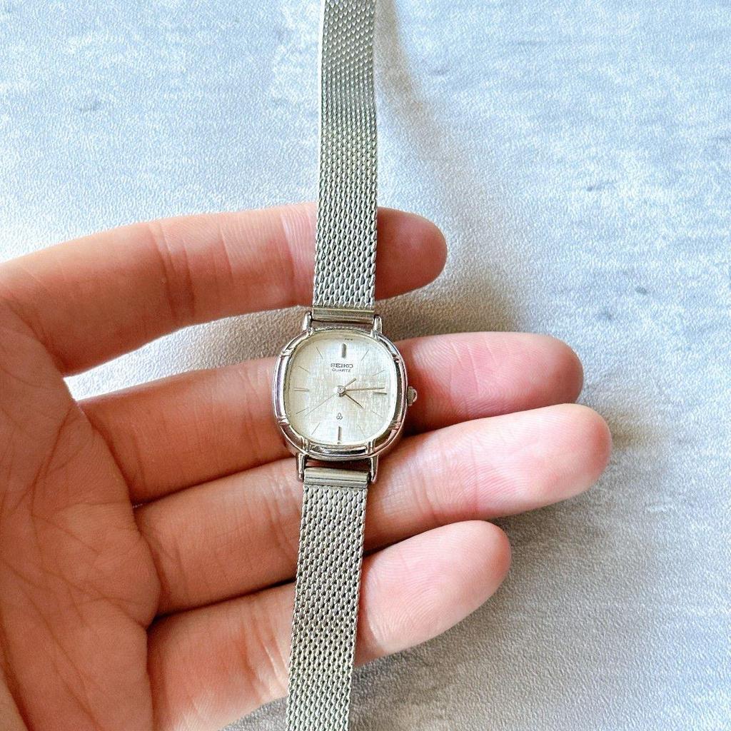 Used SEIKO Seiko 3421-5000 Ladies Watch Quartz Silver Dial Oval Working Vintage