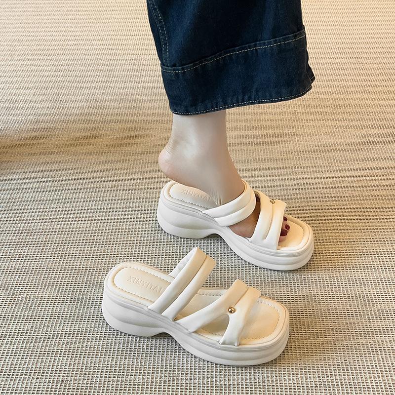 Great good to wear thick-soled cool slippers for women's summer new outer wear casual soft-soled sandals one-word soft-soled slippers
