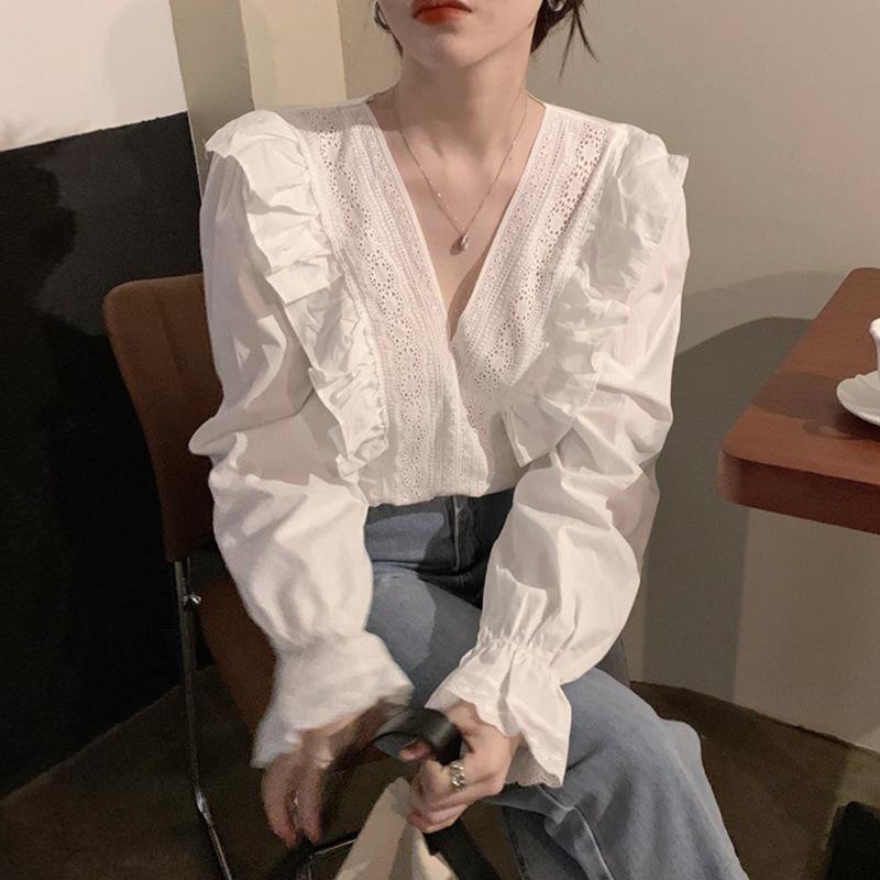 White shirt women's design sense niche summer shirt thin spring and autumn v-neck chic lace early autumn French top