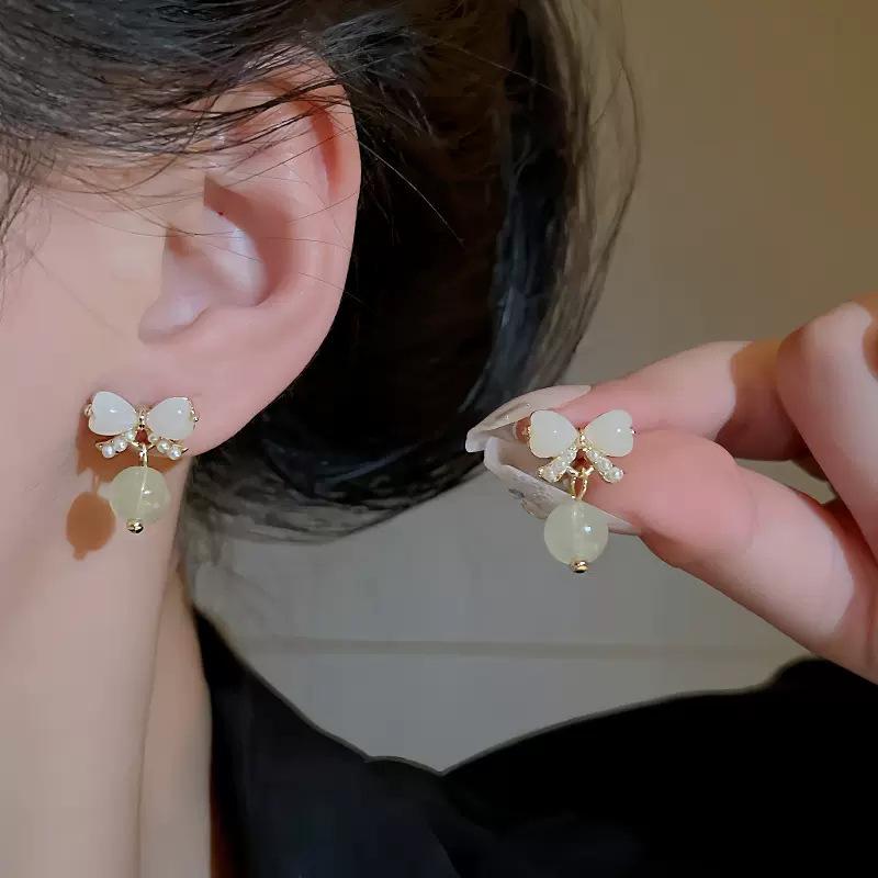 2023 High-End S925 Silver Pearl Bowknot Earrings: Elegant, Ancient Style Studs