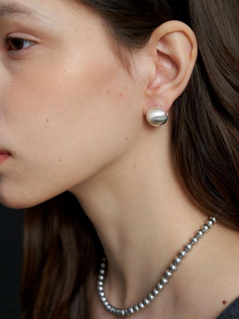 Love Me Monster Pure Chic Ball Earrings M_Sv (L233Mer050)
