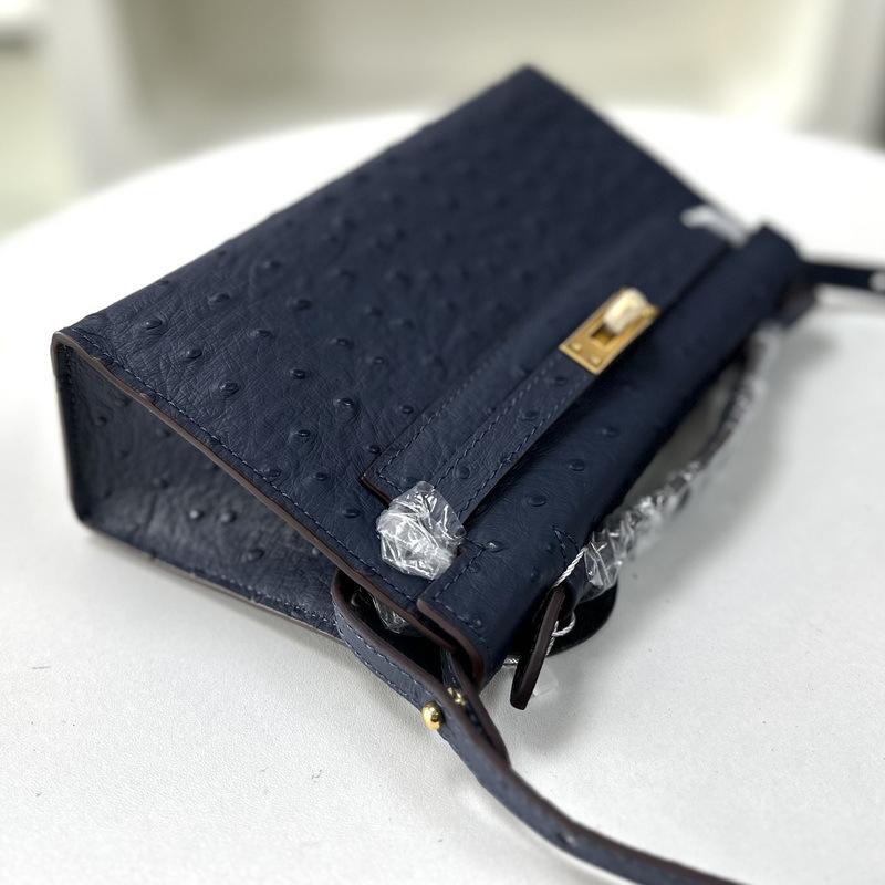 Geantă model struț prima și a doua generație