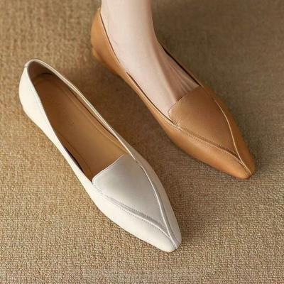 Un Nou Stil de Pantofi Plati, Eleganti și Simpli, pentru Leneși, Care Pot Fi Purtati pe Un Singur Picior