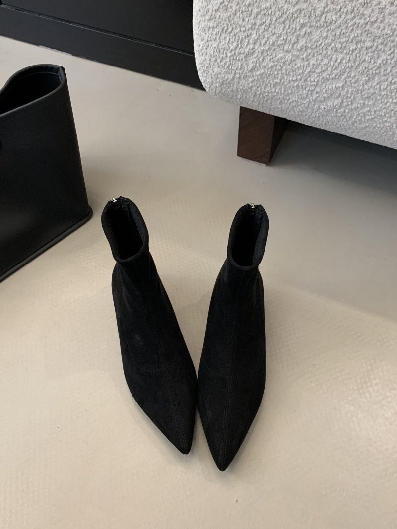 

Frosted simple thin boots autumn and winter socks boots suede trendy brand short boots femininity flat bottom pointed 2025 new flat heel 41 чорний