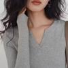 Cotton Gray V-neck Long Sleeved T-shirt for Women In Autum Solid Color Base Shirt for Slimming and Trendy Top