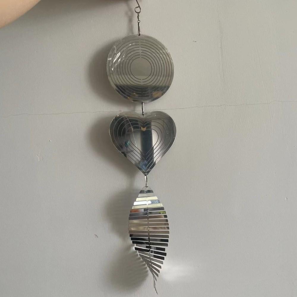 Reflective Surface Heart Wind Chime Rotatable Design Wind Spinner 3D Metal Heart Garden Hanging