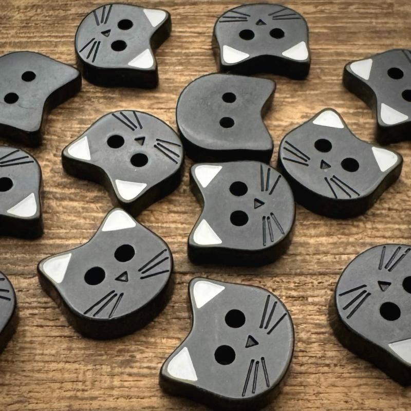 New 10Pcs Decorative Fasteners For Clothing Cute Cartoon Cat Buttons With Ears Resin DIY Craft Buttons For Sewing And Crafting
