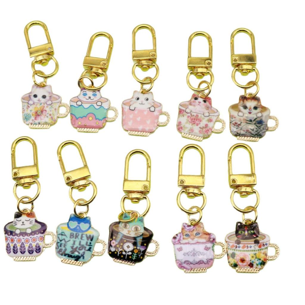 Exquisite Cat Keychain: Japanese Style Cartoon Cup Charm - A Delightful Gift for Friends.