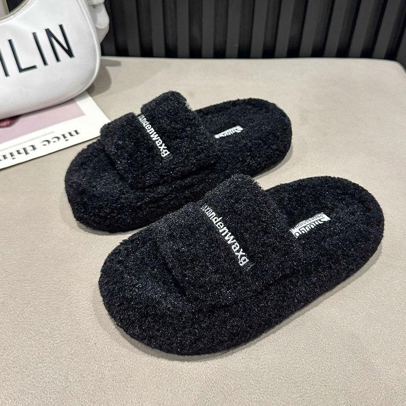 Niche Mao Mao slippers women's 2025 new Korean version ins trendy shoes autumn and winter embroidery thick-soled soft Mao Mao cotton slippers