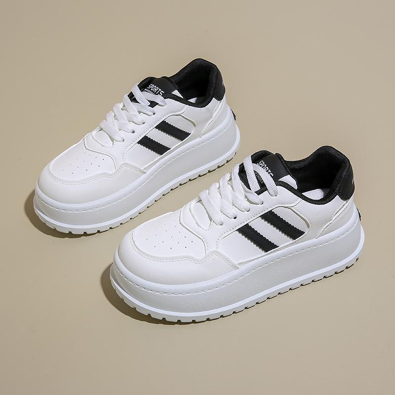 

Модные женские кроссовки 2024 Осень Толстая подошва Белые Новые Повседневные туфли Сетка Дышащие На шнуровке Комфорт Нескользящие Полосатые Кеды для скейтборда 40 чёрный