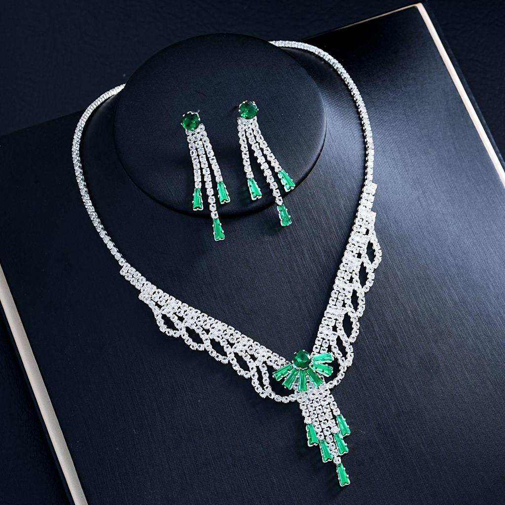 Zircon Jewelry Set: Elegant Niche Design for Weddings and Banquets - Earrings and Necklace