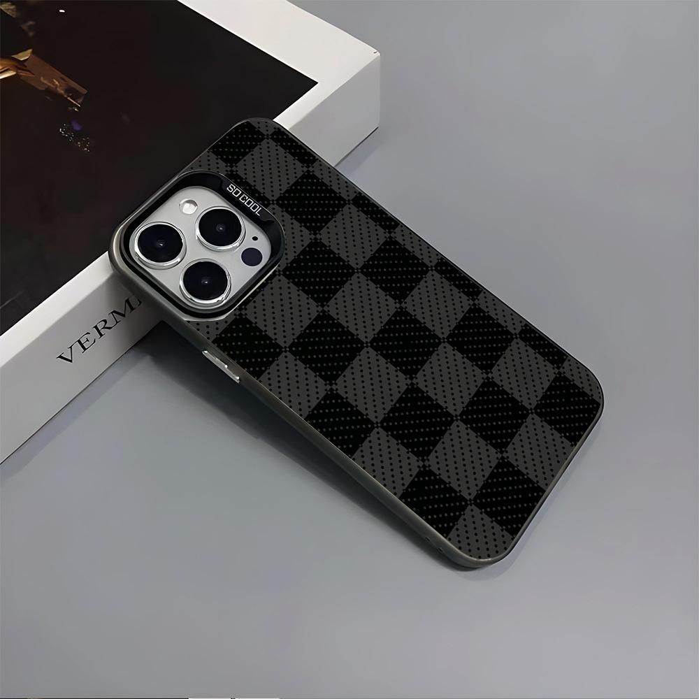 Simple Classic Plaid Black and Gray Checkerboard Mobile Phone Case iPhone16promax Anti-hand Sweat and Anti-drop Matte Protective Case