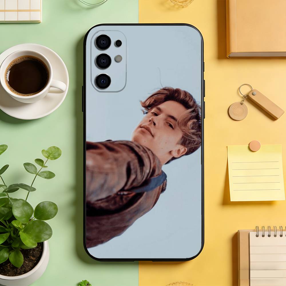 Cole Sprouse Handyhülle für Samsung S25,S24,S21,S22,S23,S30,Ultra,S20,Plus,Fe,Lite,Note,10,Schwarze Hülle