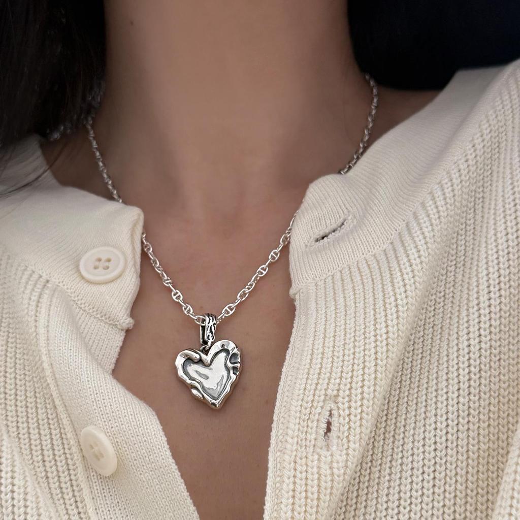 Korean S925 Sterling Silver Heart-Textured Pig Nose Chain Necklace for Women – Niche, Versatile High-End Clavicle Design