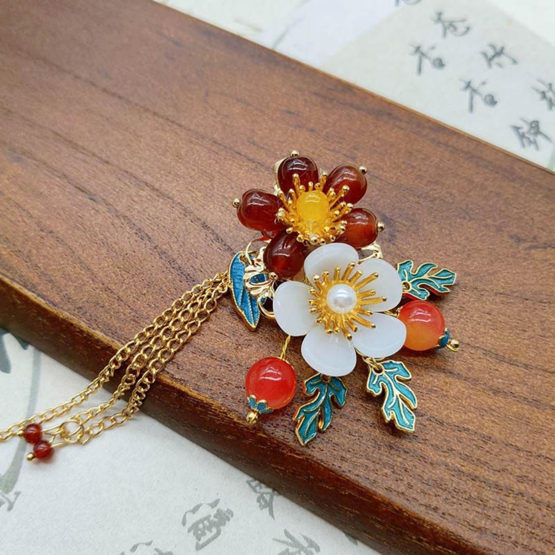 

Pearl Double Flower Hair Clip Chinese Hanfu Pearl Duckbill Side Clip for Women Elegant Cheongsam Hair Accessories with Tassel