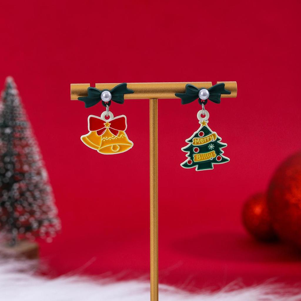 Grenzüberschreitende festliche asymmetrische Ohrringe mit Weihnachtsmann und Rentier