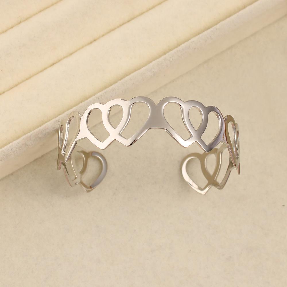 Heart-Shaped Personalized Hollow Stainless Steel Bracelet with 18K Gold Plating for Men, Women & Couples