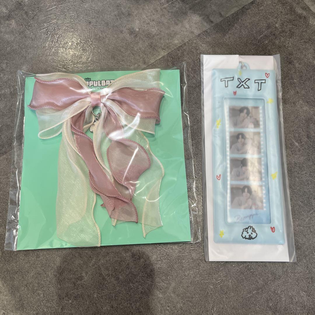 

[USED] TXT Pullover Hair Tie 4-Cut Photo Holder