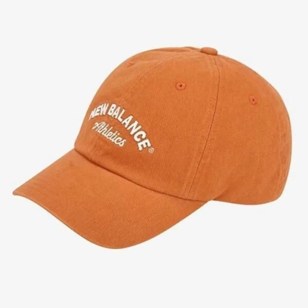 [New Balance] [ Cap] Arch Logo Soft Ball Cap - NBGDDFL806_80 (18835311A) FREE