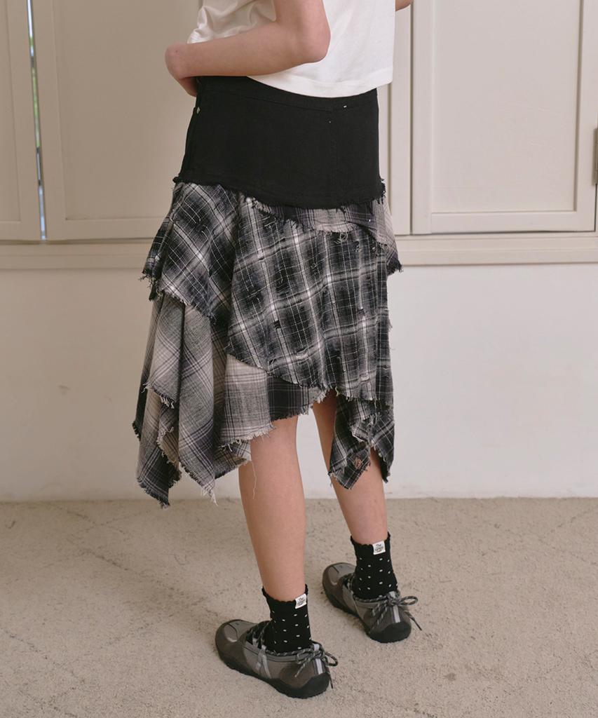 THE GREEN LAB Asymmetrical Check Denim Skirt [Charcoal Gray]