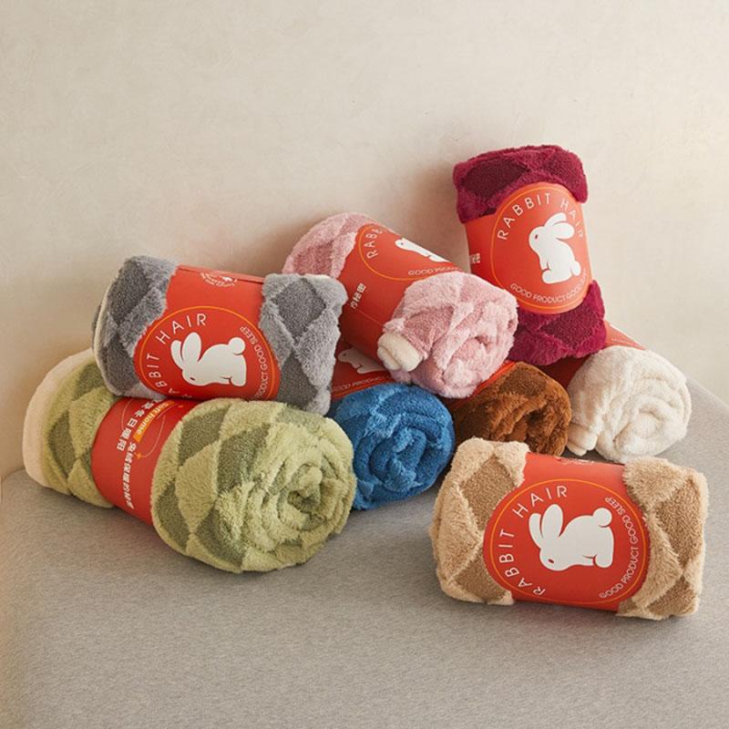Faux Rabbit Wool Blended Plaid Blanket Sheep Camel Wool Jacquard Double-Layer Thick Blankets Single Bedspread for Four Seasons