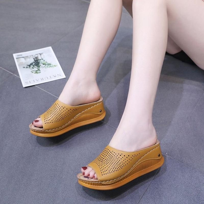 Summer Trendy New Women's Cool Slippers Wedge Heel One-piece Laser Hollow Women's Large Size Mother Casual Shoes