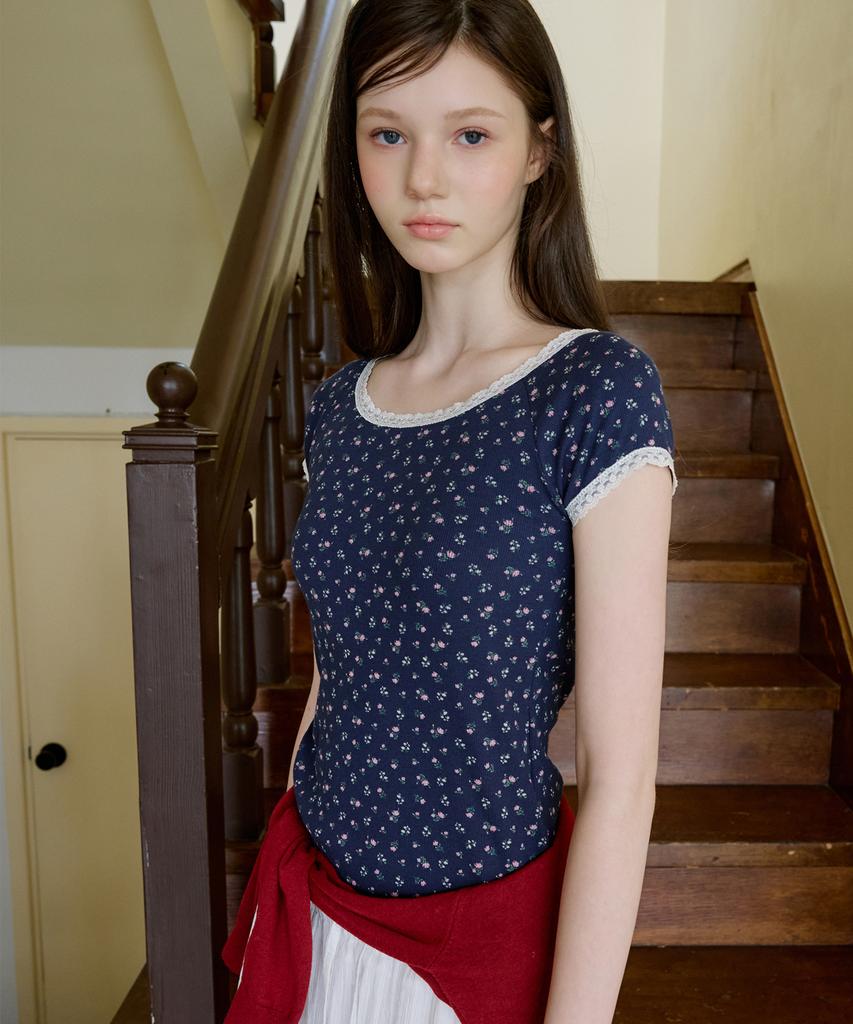 LETTER FROM MOON Marty Flower Lace T-Shirt (Navy)
