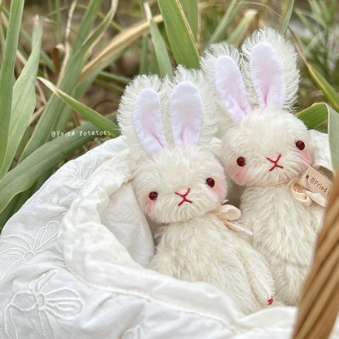 

[USED] Baby Tiny Rabbit Plush Toy, Handmade Teddy Bear, Made by an Overseas Artist