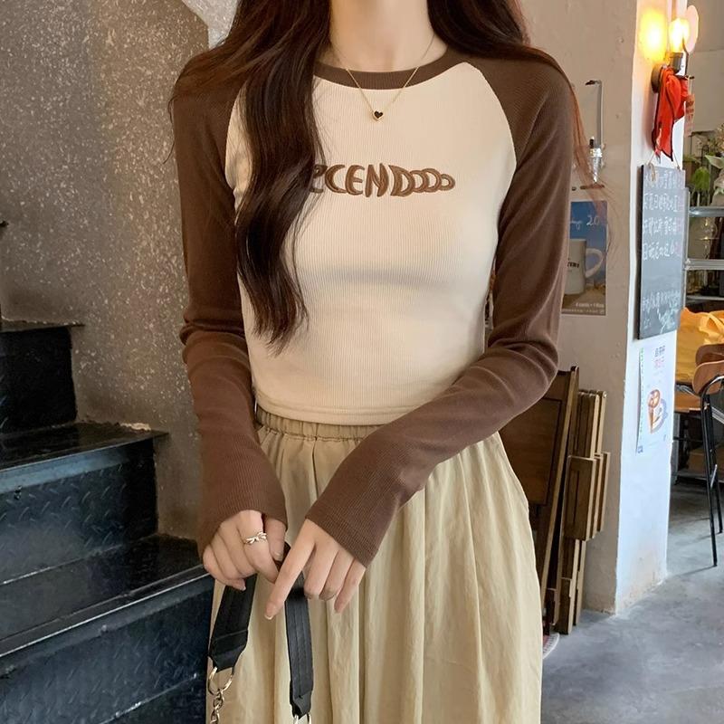 American Style Color-blocked Raglan Sleeves, Right Shoulder Short T-shirt, Women's Autumn and Winter New Slim Fit Letter Long-sleeved Top