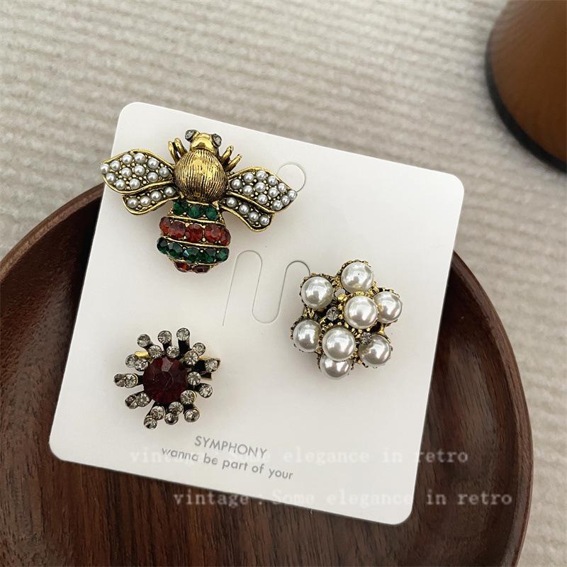 Vintage Distressed Brooch Set: Coco Style Corsage Pin Collection