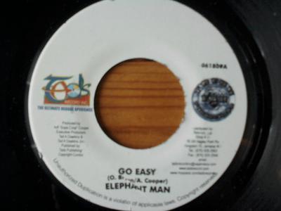 7-Zoll Schallplatte ELEPHANT MAN - Go Easy 061809 Tad's Record Jamaika Reggae, Ska & Dub Gebraucht
