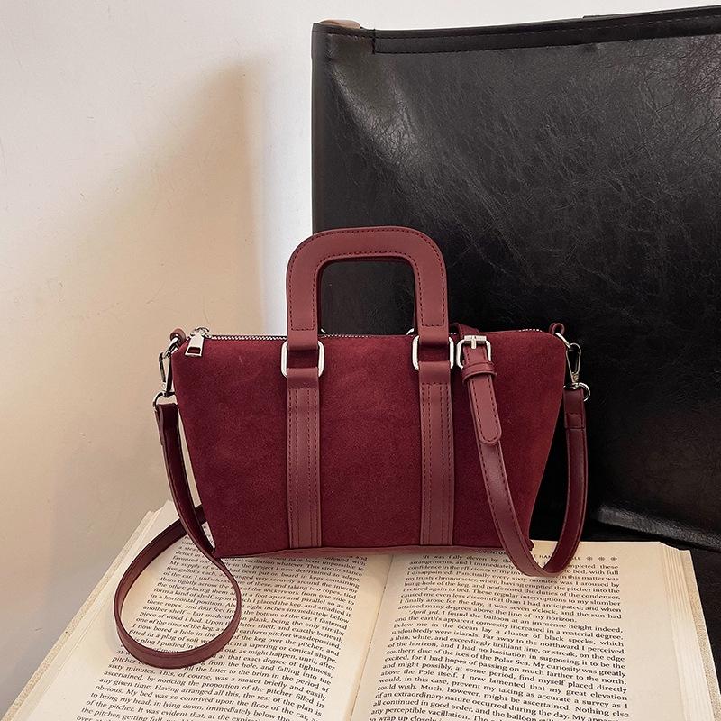 

2025 Ретро женская маленькая сумочка: Универсальная высококачественная текстурированная сумка-тоут, сумка-ведро, сумка кроссбоди и сумка в бостонском стиле. красный