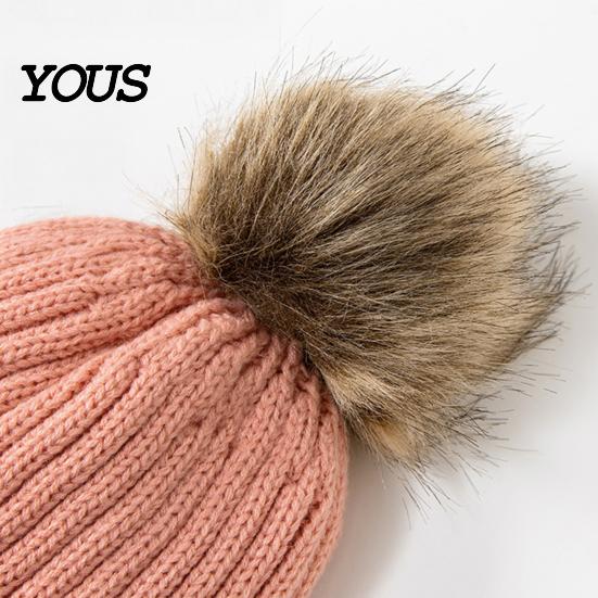 Soft Fleece Winter Gift Set Hat Neck Warmer Gloves Set, Knitted Beanies with Pompom, Touch Screen for Men And Women Gloves, Lined Knit Cold