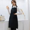 Med fickor Justerbar haklappsshorts Svart Vit Vattentät Köksförkläde Fläckresistent Arbetskläder Design Servitörsförkläde
