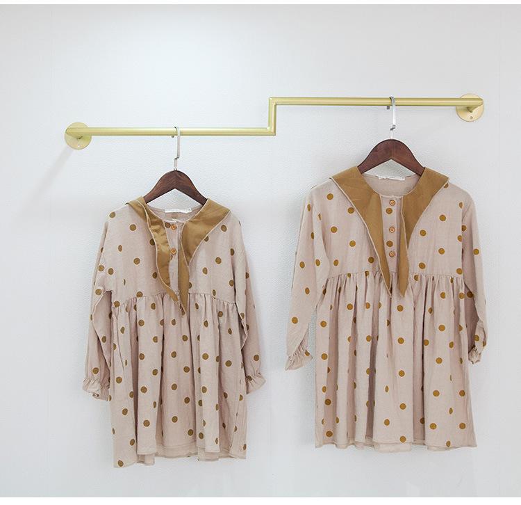 Mannequin Display Rack: Women's Clothing Store, Movable Gold Wrought Iron Hanging Rack