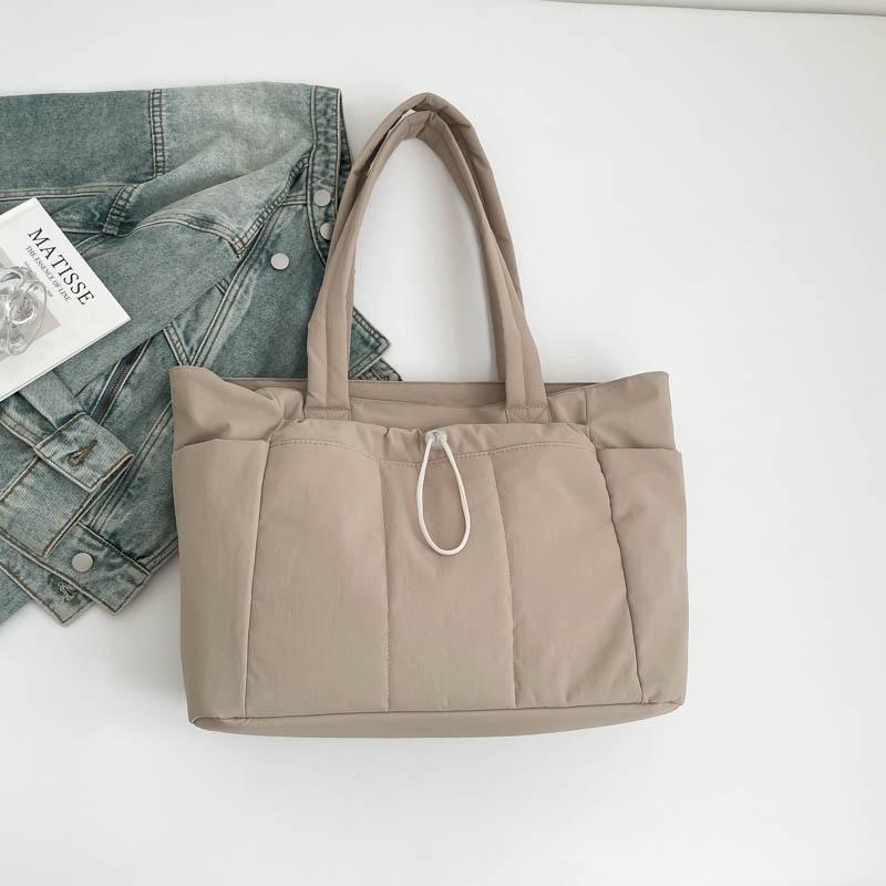 Large Capacity Nylon Tote Bag for Women Lightweight Shopping Shoulder Bag with Multiple Pockets and Zipper Closure for Daily Use
