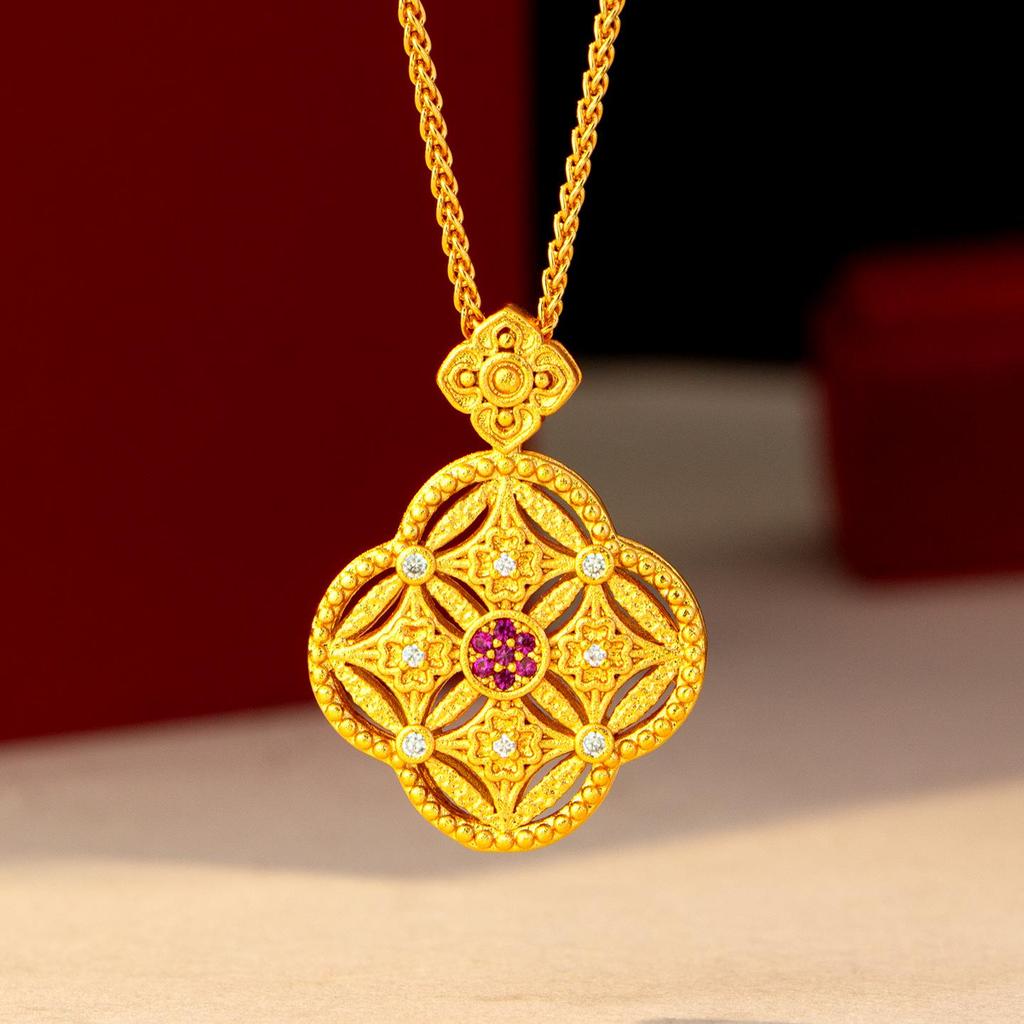 Gold-Color Hollow Four-Leaf Flower Pendant Necklace - High-End Women's Fashion Jewelry
