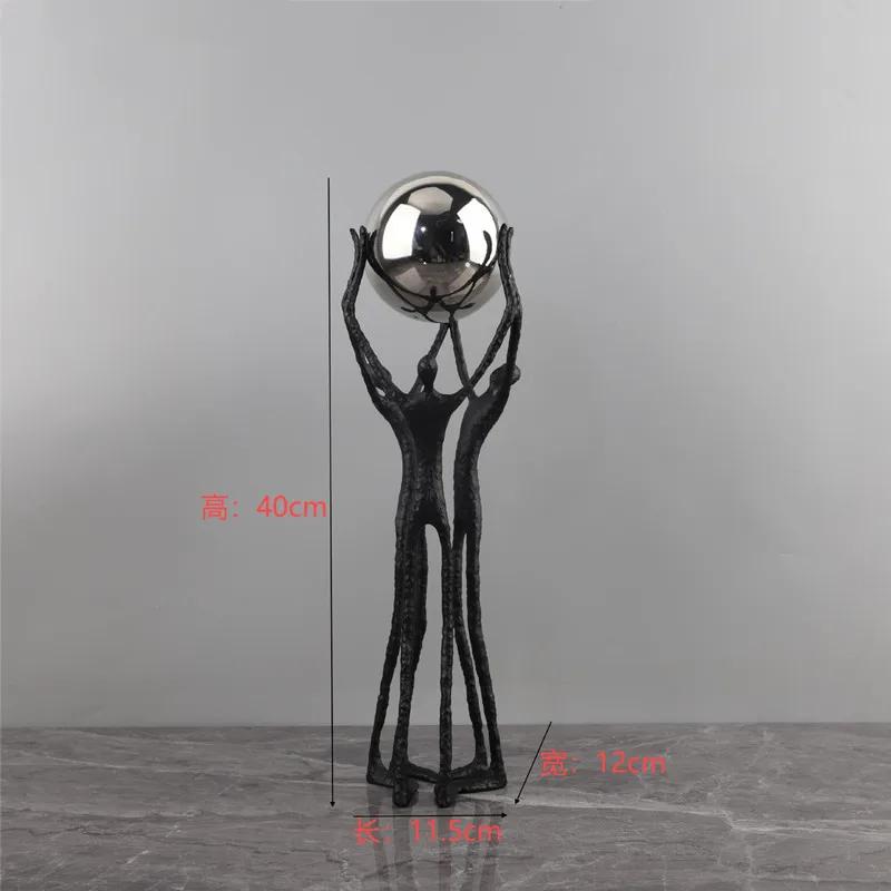 

Creative Black Cast Iron Figure Sculpture, Holding a Silver Ball, Desktop Decoration Ornaments, Metal Crafts, Home Decoration