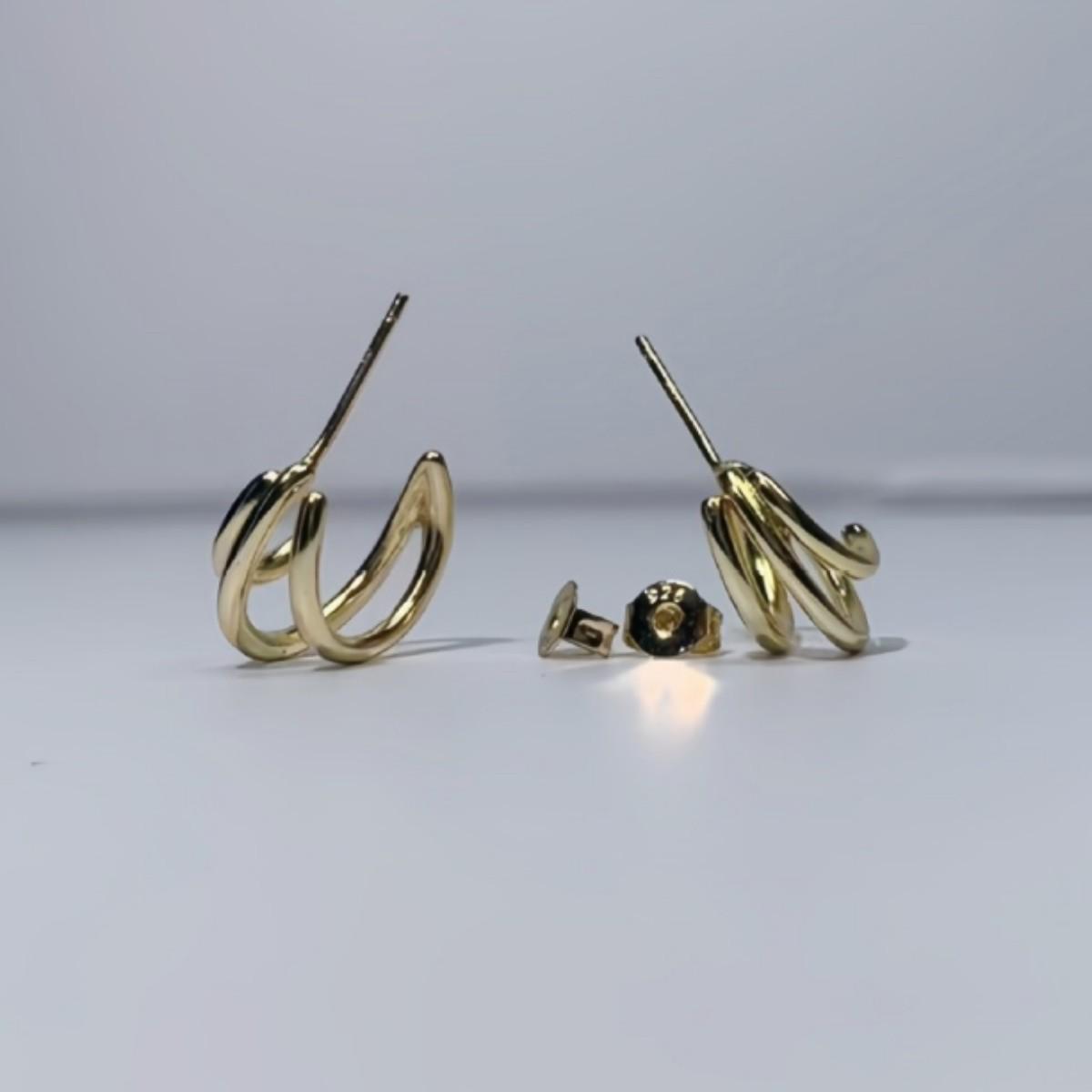 

Elegant and Stylish Grand Stud Earrings for Women - Chic, Light Luxury, Fashionable, Versatile. золотой